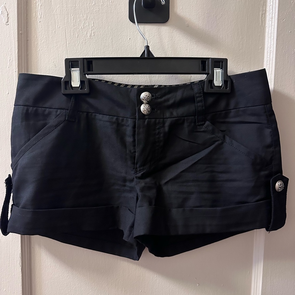 Black shorts with skull detail